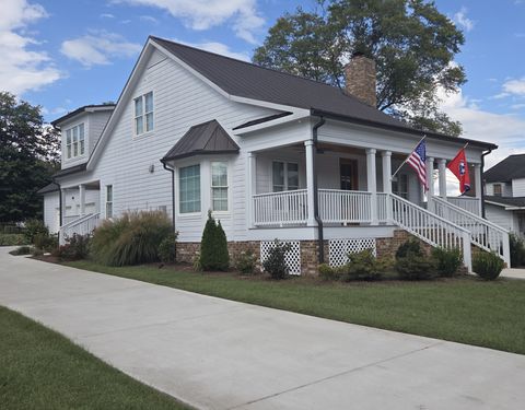 274 Main St Lynchburg TN 37352