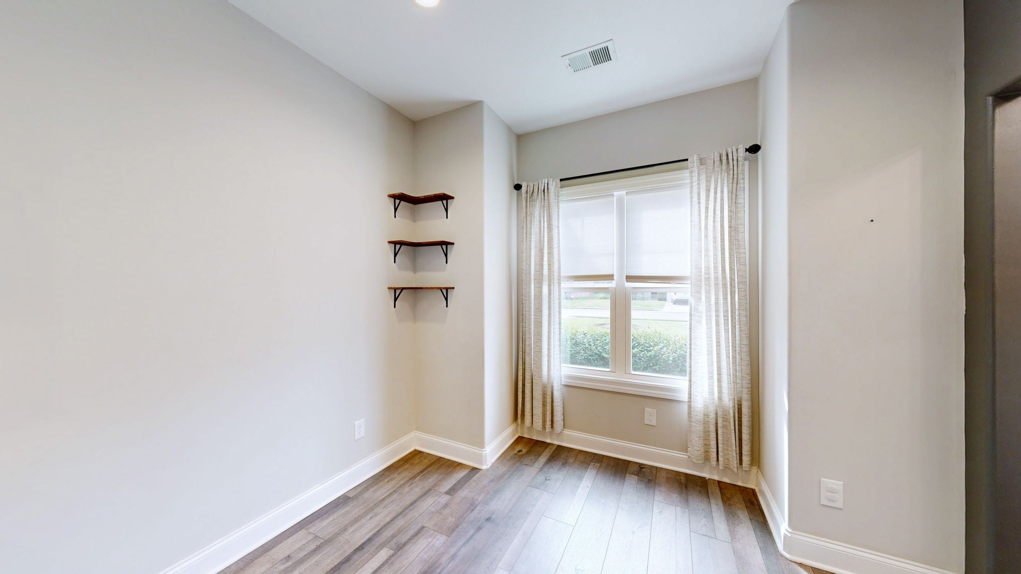 3514 Pershing Dr