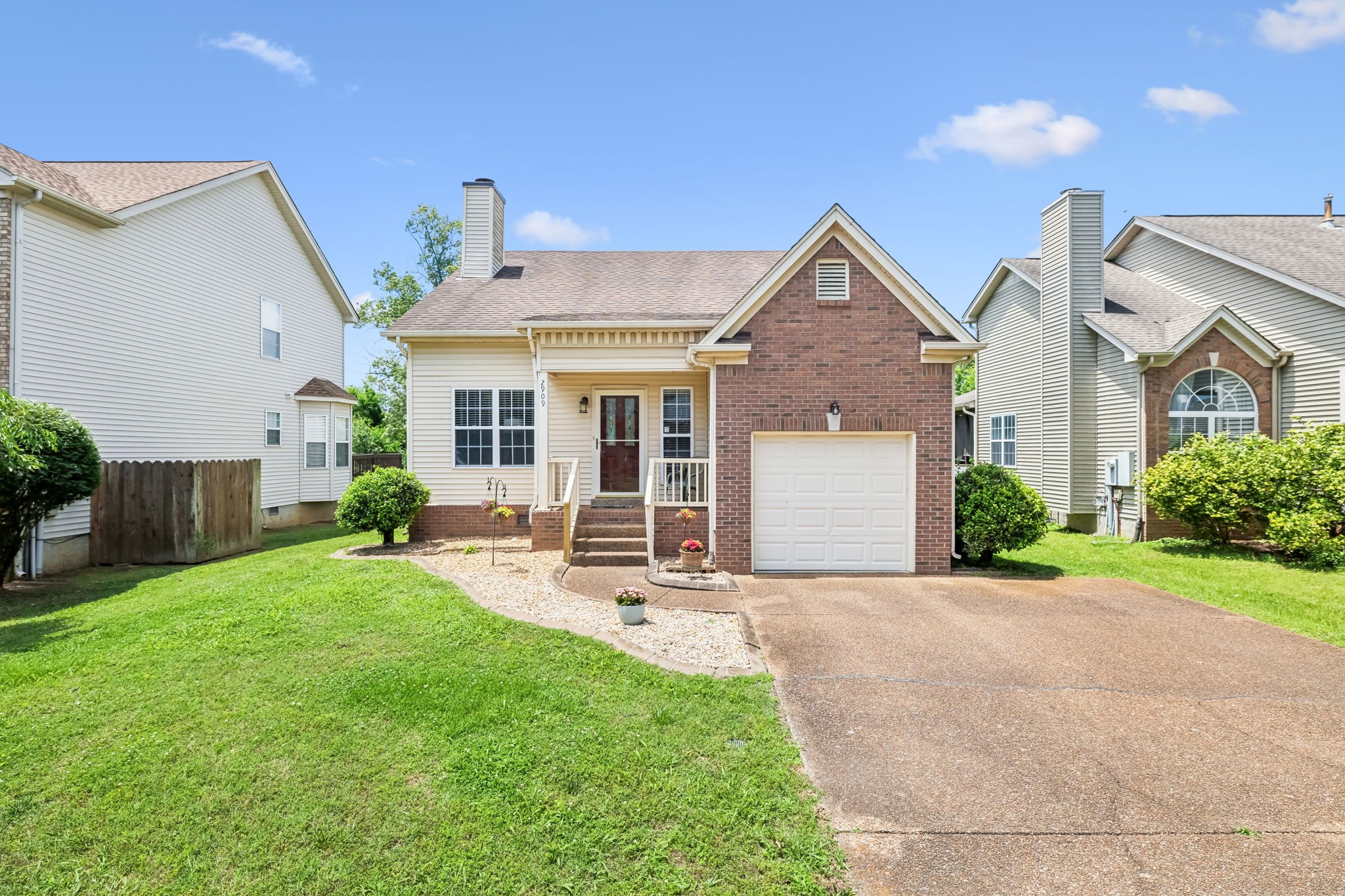 2909 River Bend Dr