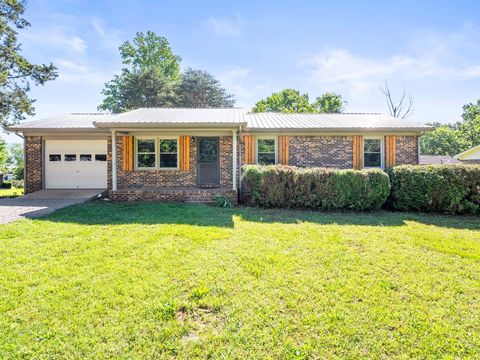 103 Cedar St Huntland TN 37345