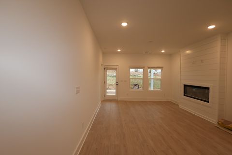 549 Canal Circle N Nashville TN 37214