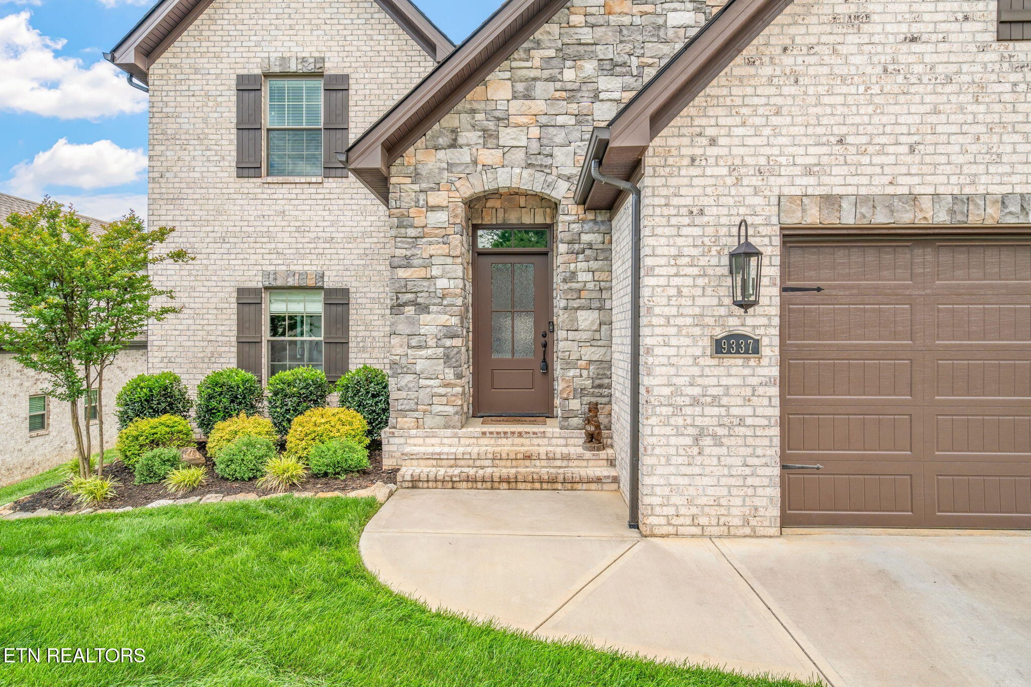 9337 Sandy Springs Lane