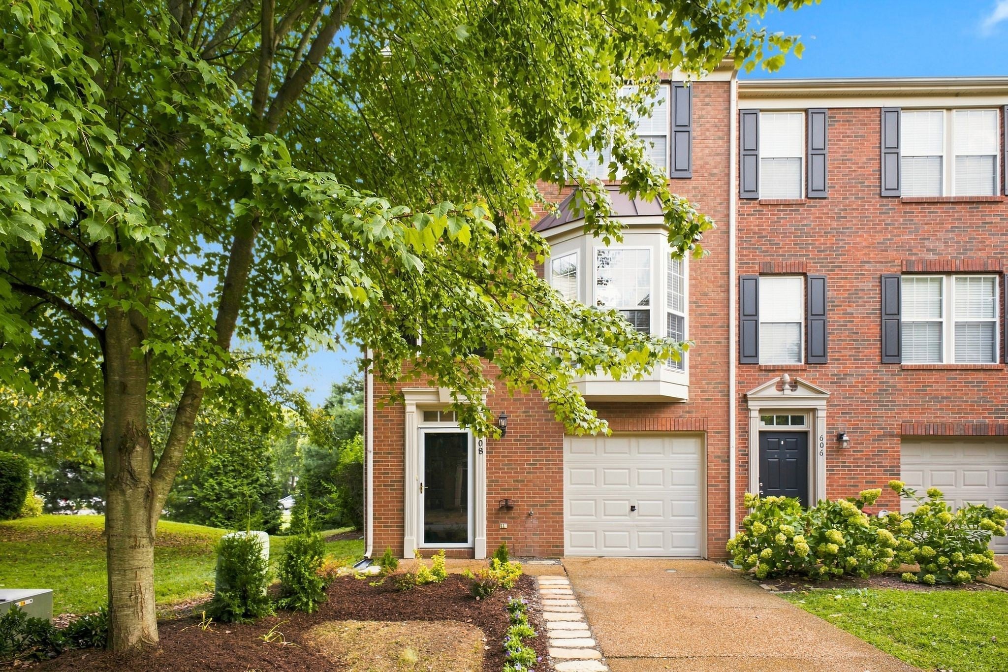 3-bed listing at 608 Huffine Manor Cir, Franklin