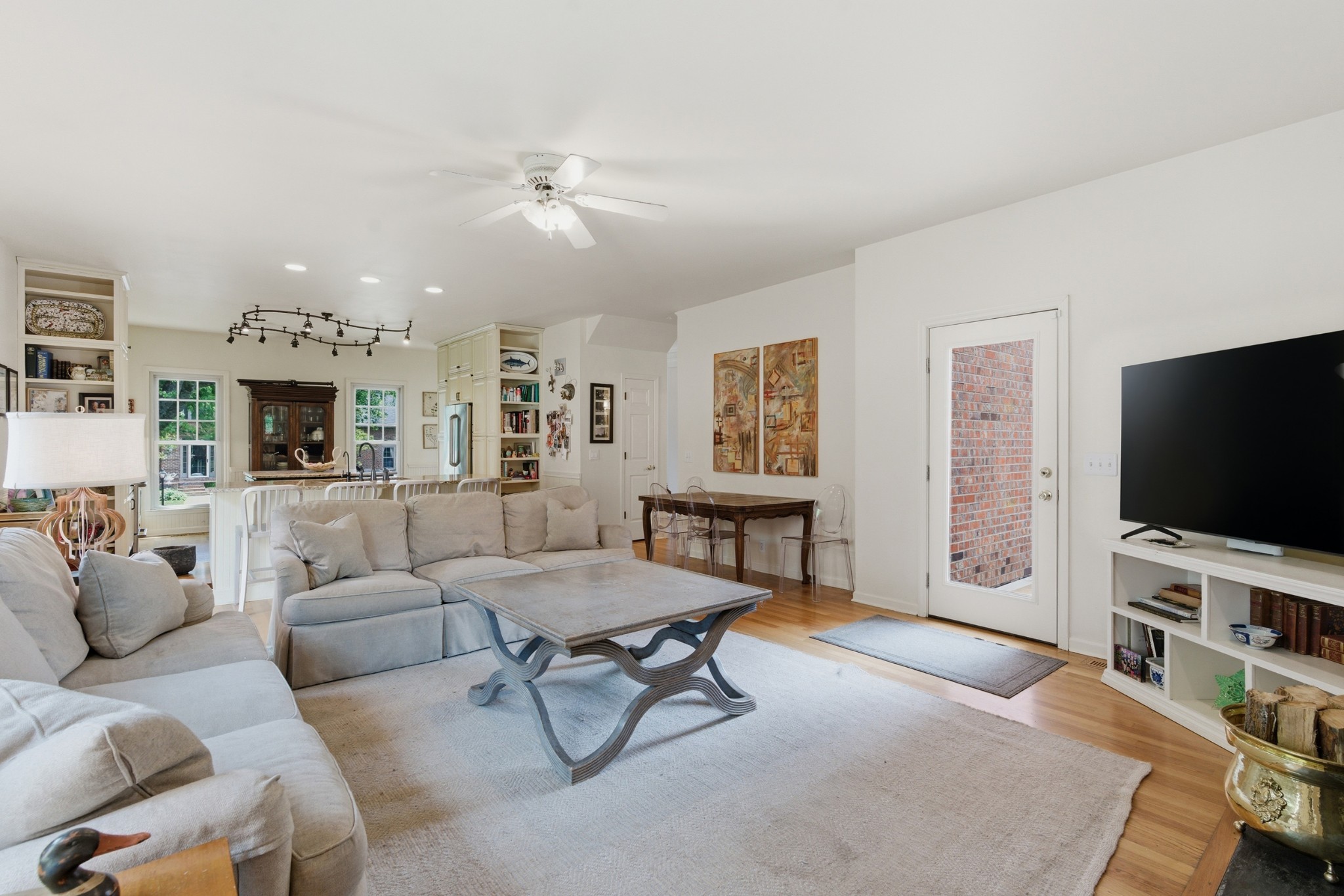 913 Whiteheath Ct