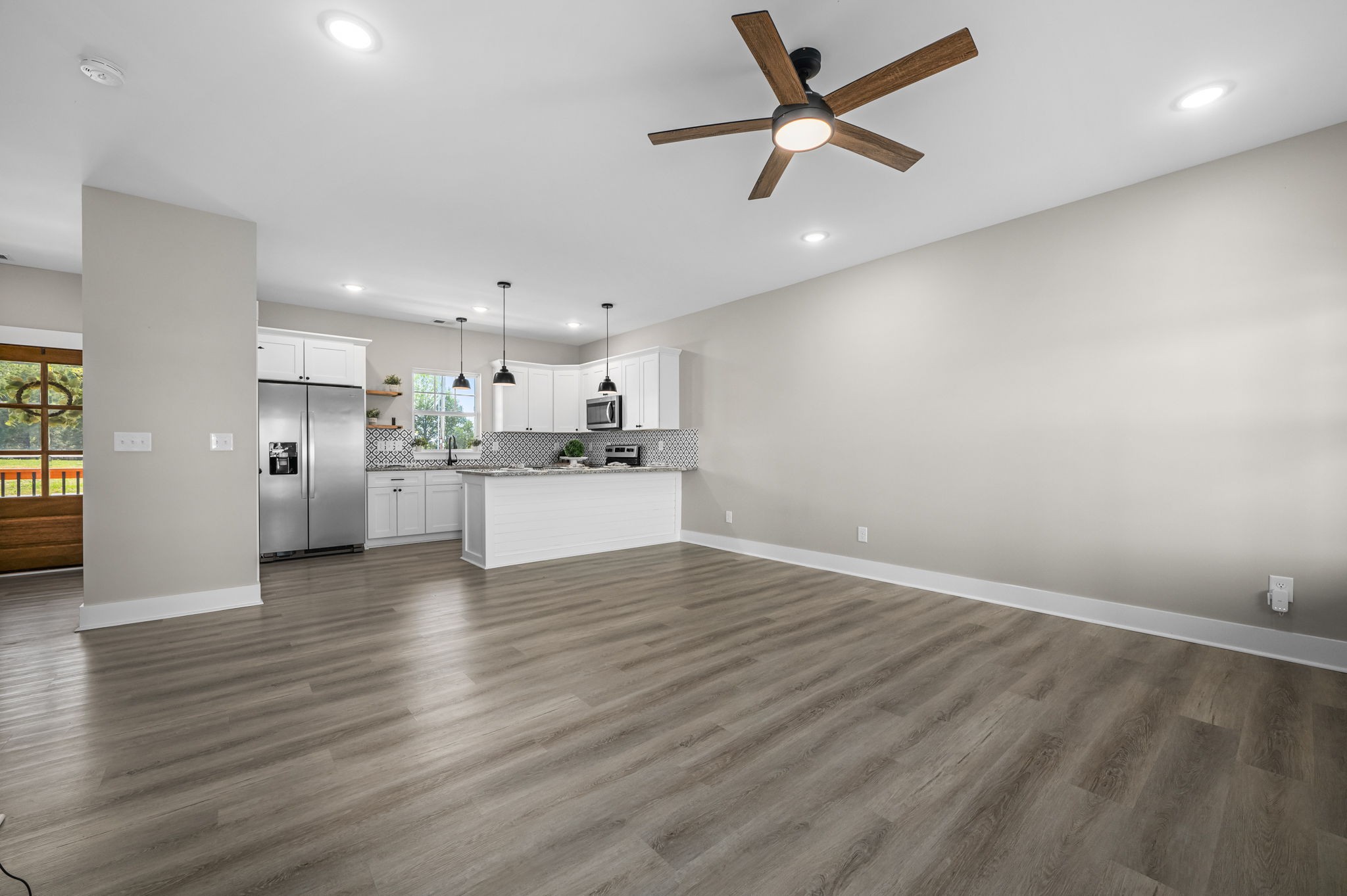 125 E Carter Rd