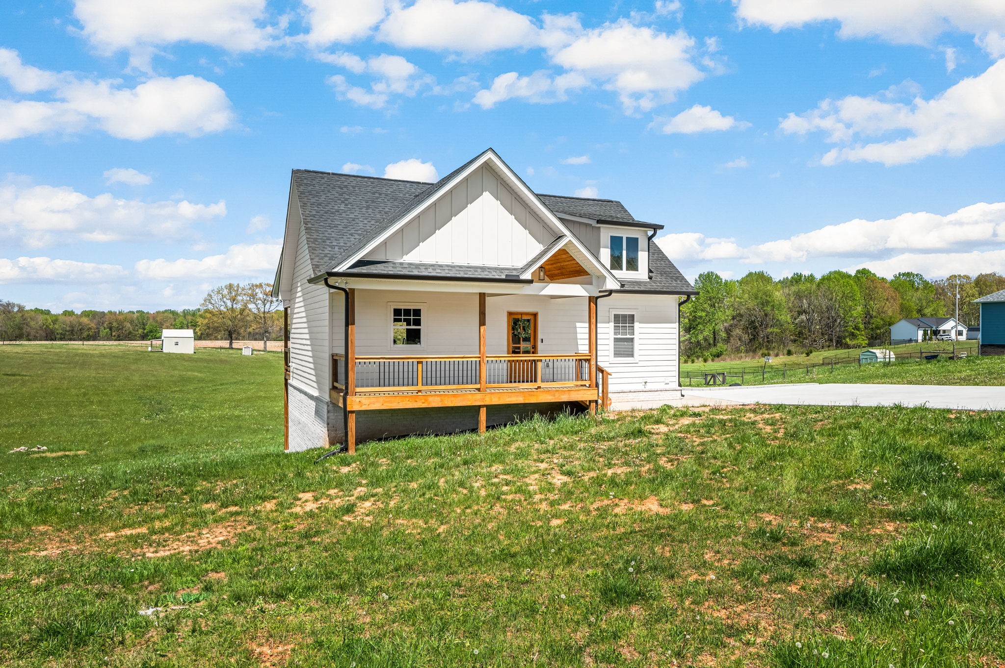 125 E Carter Rd