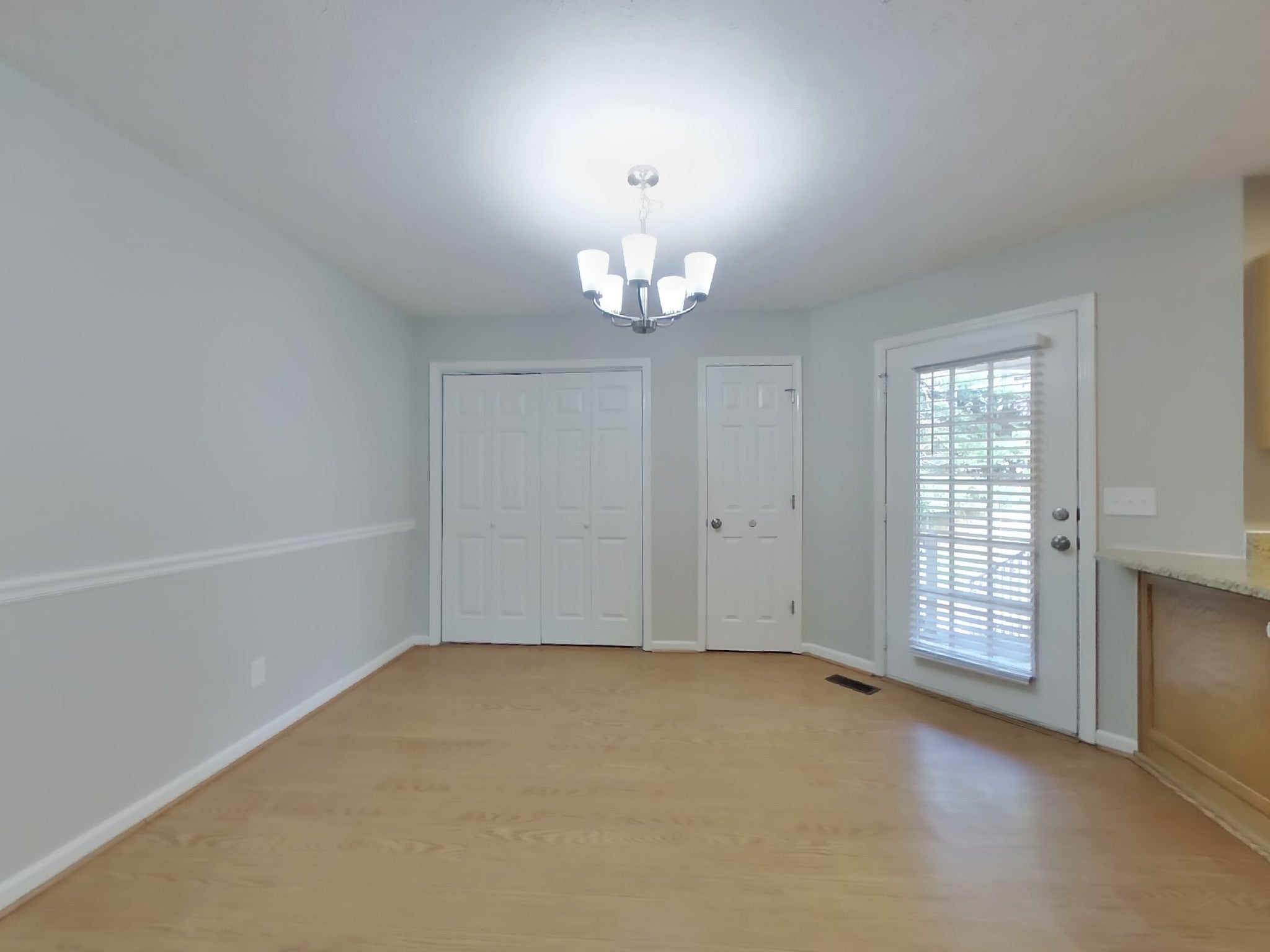 712 Paige Ct