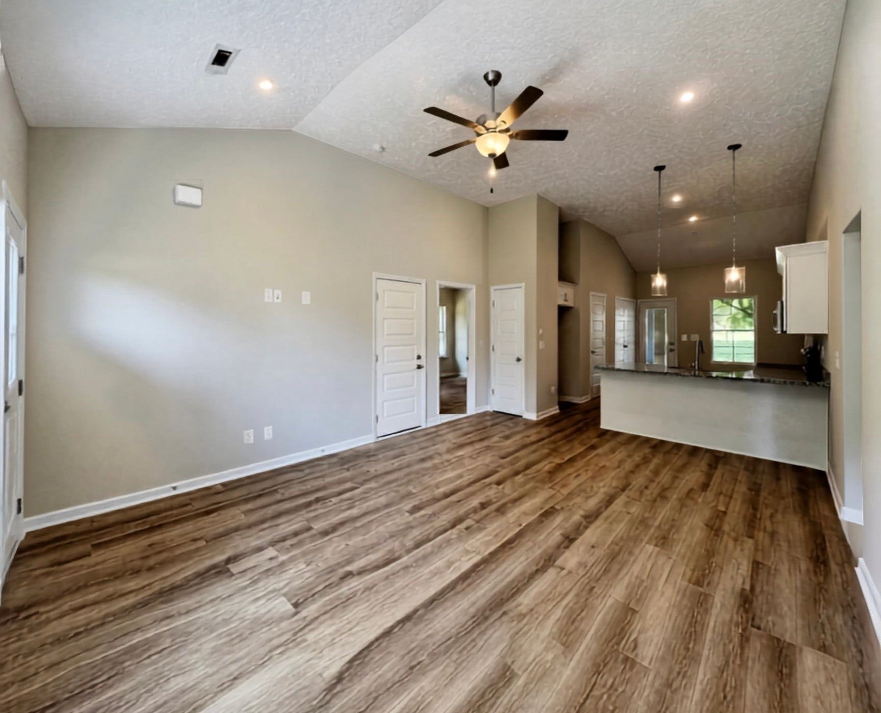 37 Laurel View St