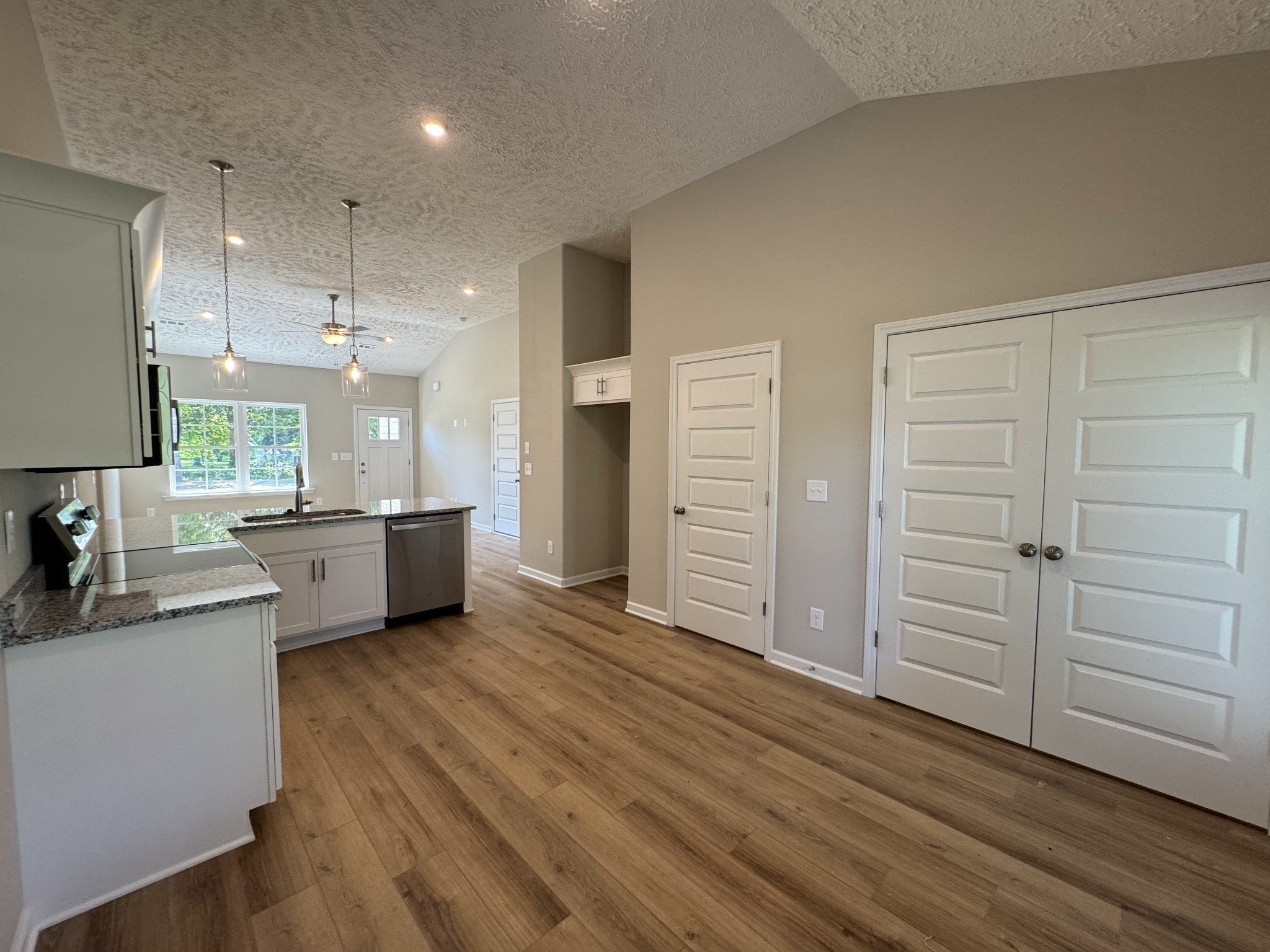 37 Laurel View St
