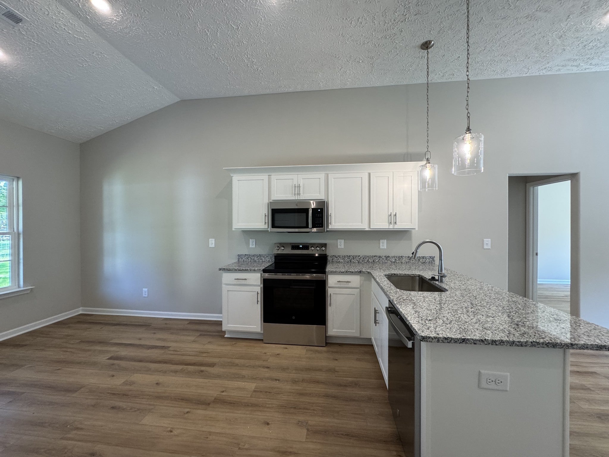 37 Laurel View St