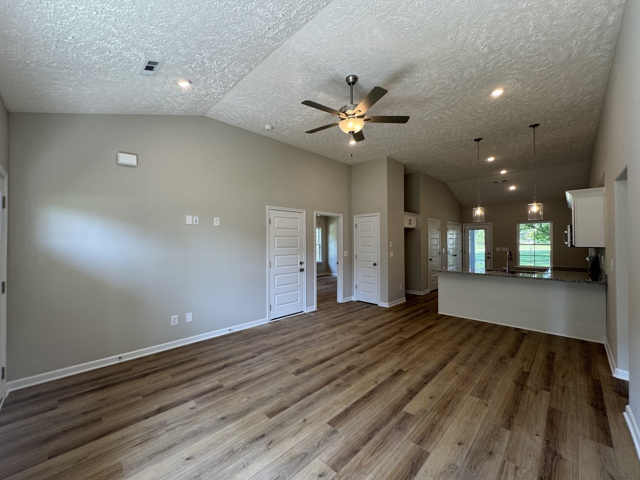 37 Laurel View St