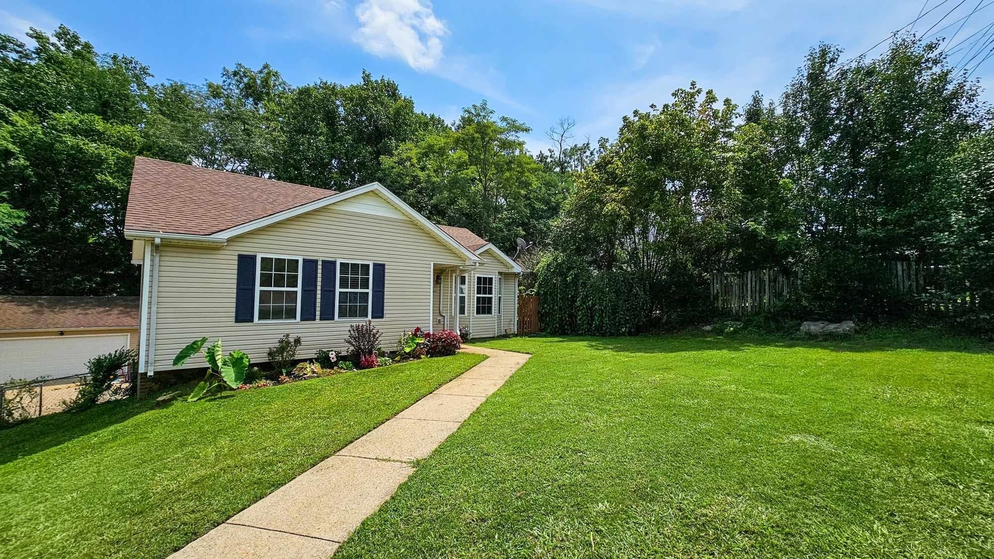 578 Somerset Ln