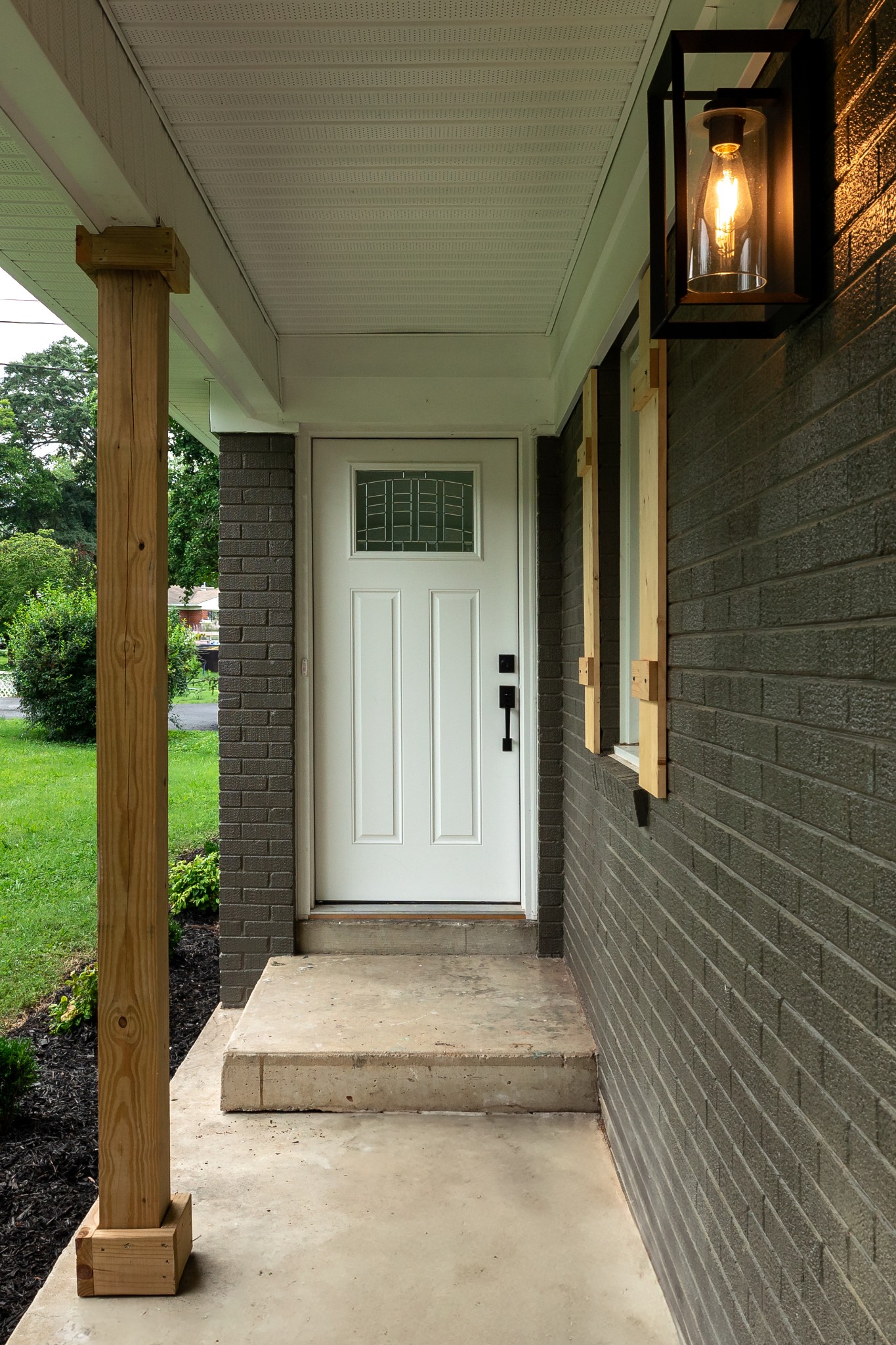 808 Maplehill Dr