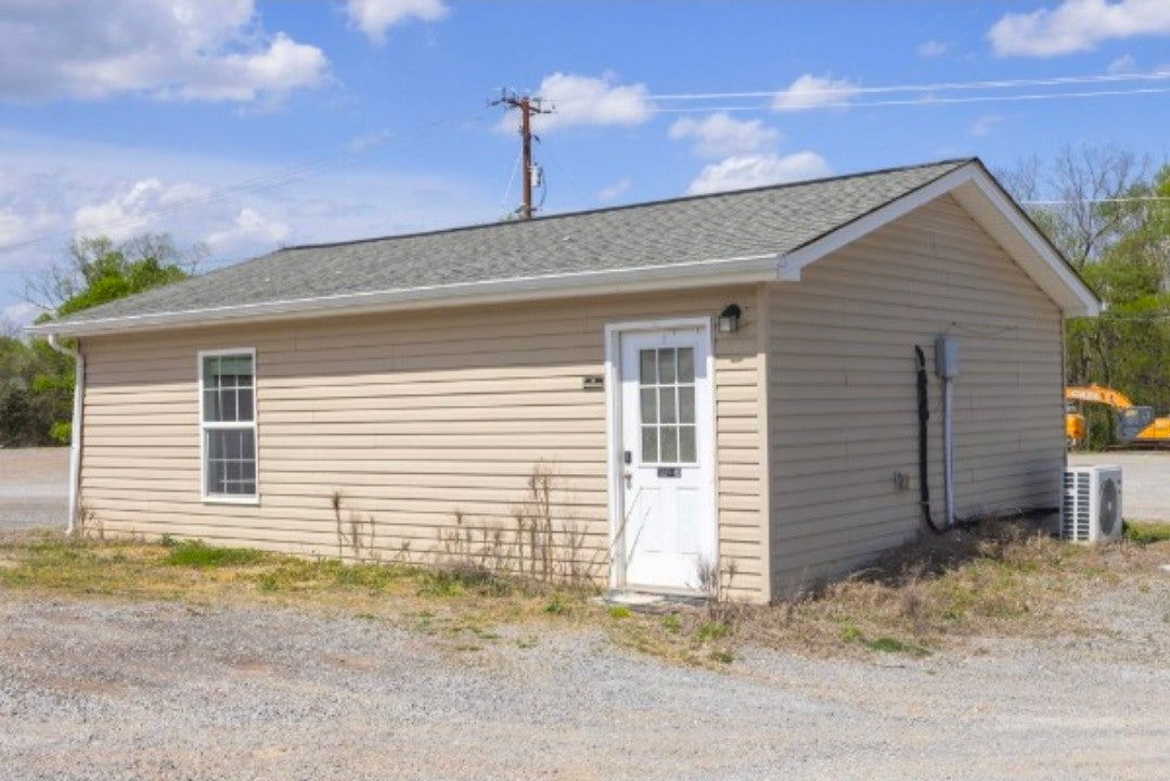 2060 Old Lebanon Dirt Rd