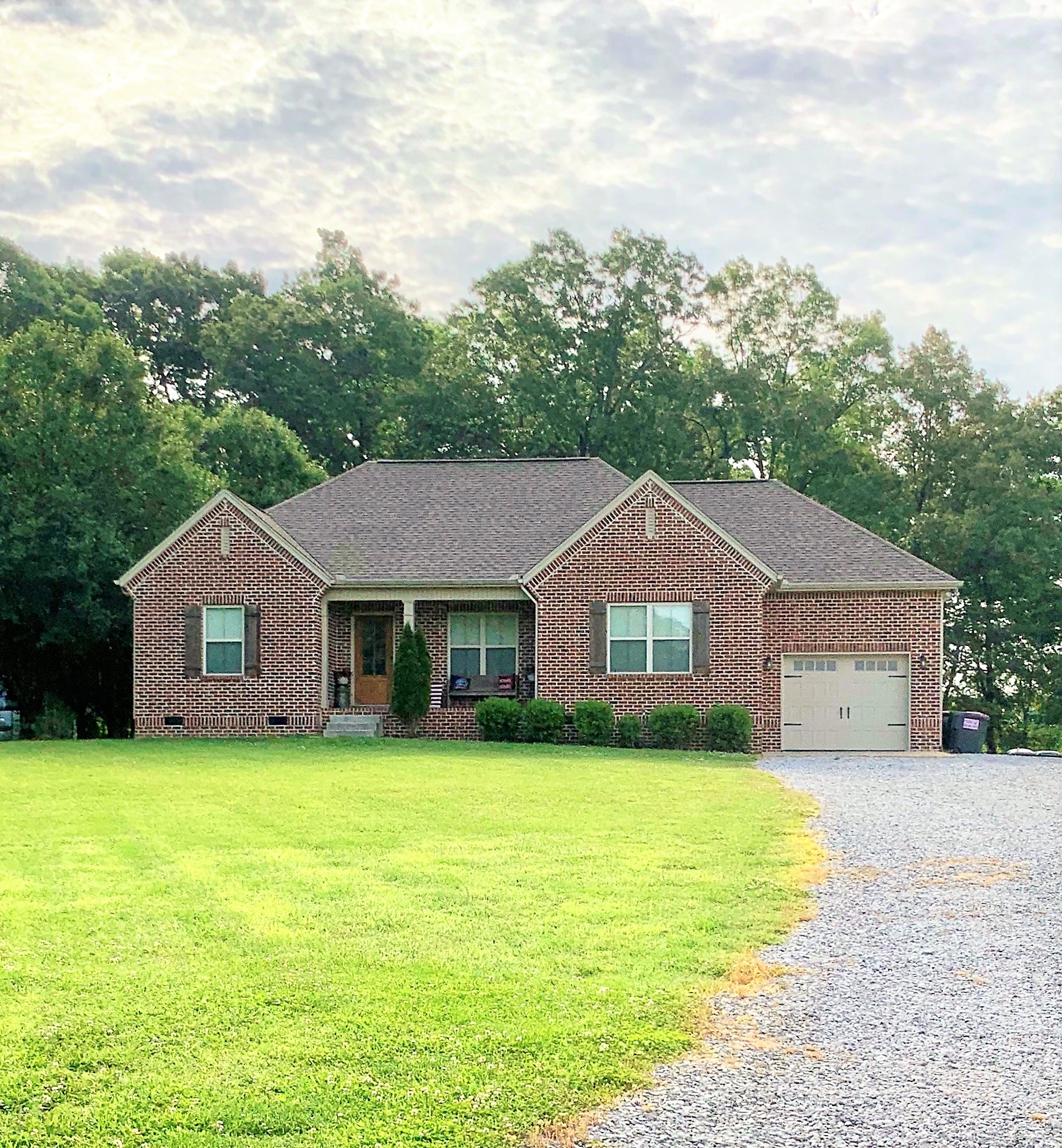 Photo 1 of 2 — 2089 Shawnee Ln, Greenbrier, TN 37073