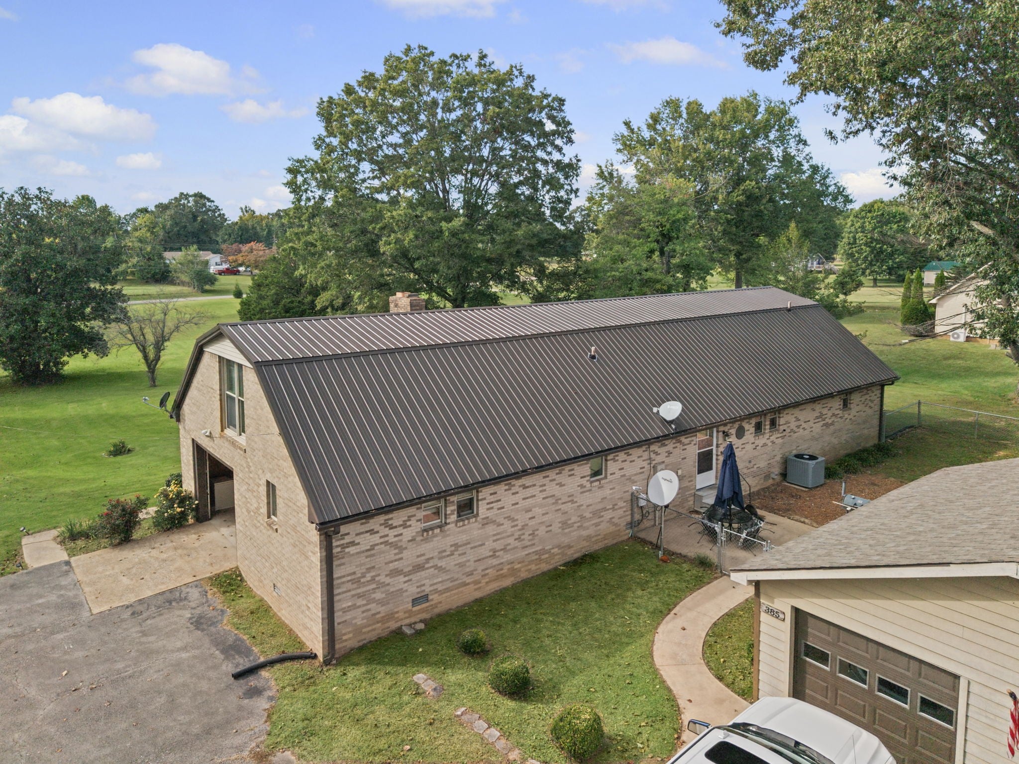 385 Crutchfield Ln