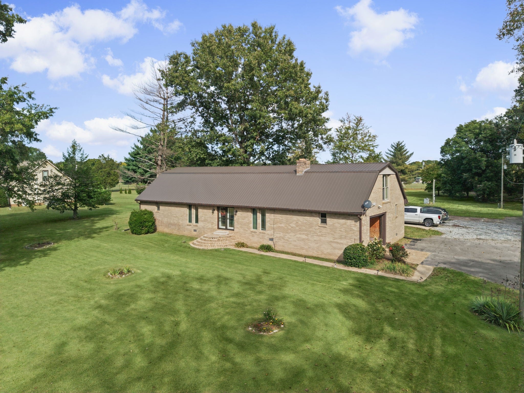 385 Crutchfield Ln