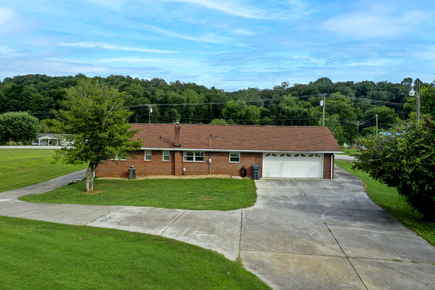 888 Isabell Dr