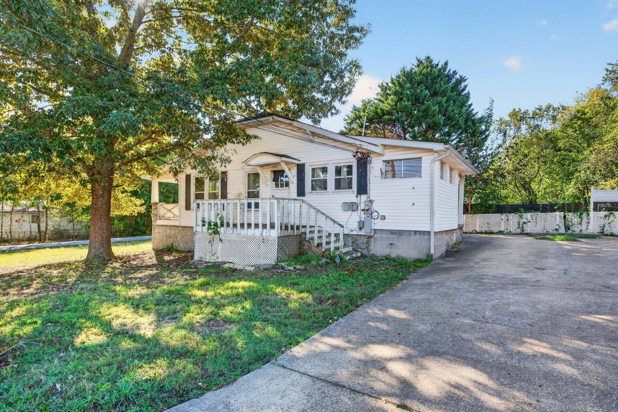 448 W State Line Road