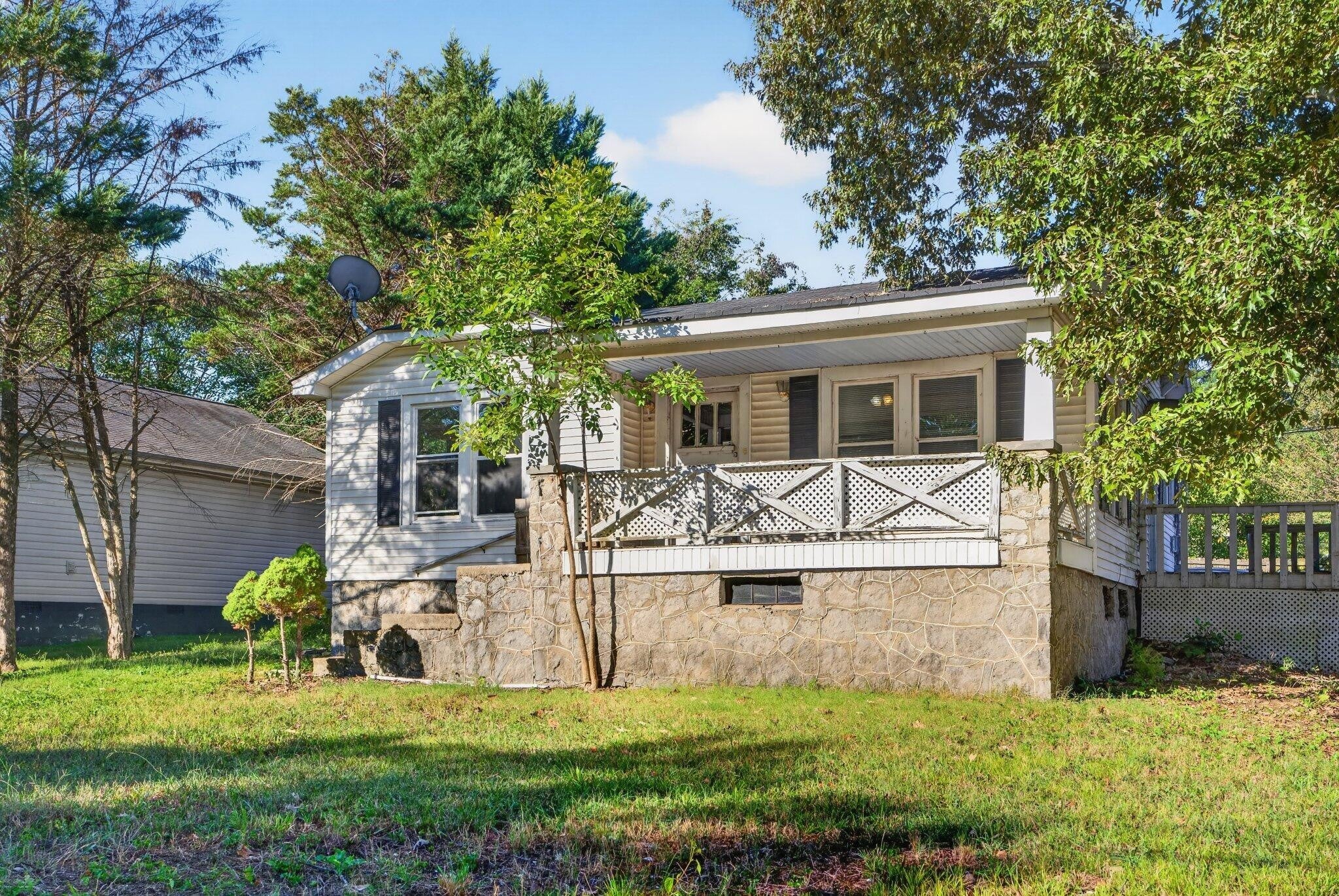 448 W State Line Road