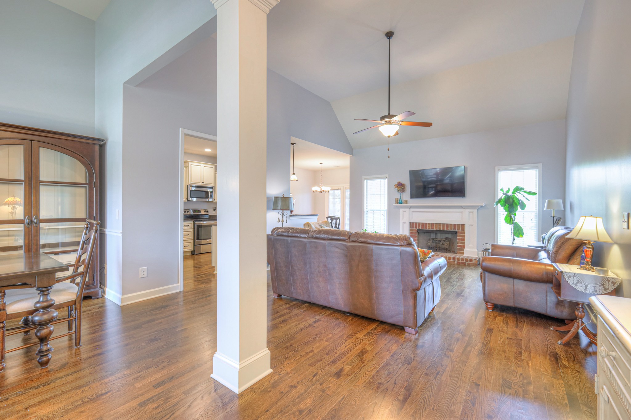 1041 Belcor Dr