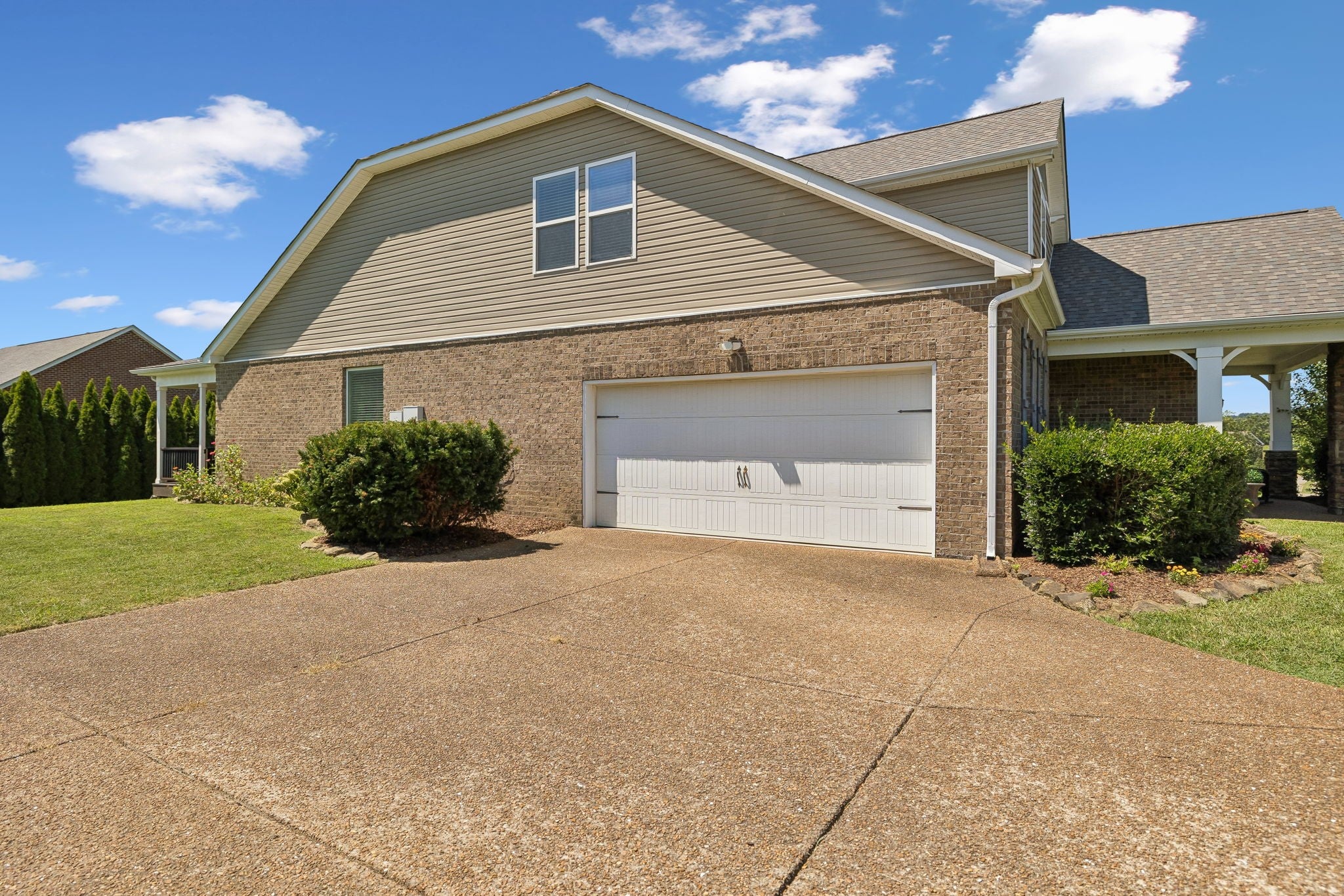 2293 Dewey Dr
