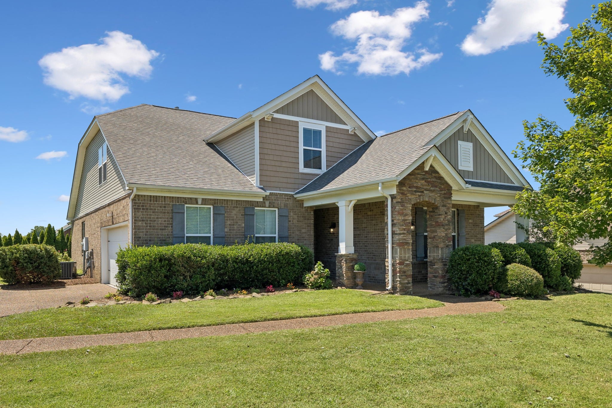 2293 Dewey Dr