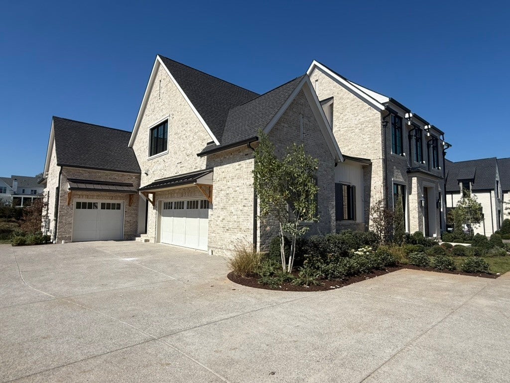 1739 Briarmont Pl