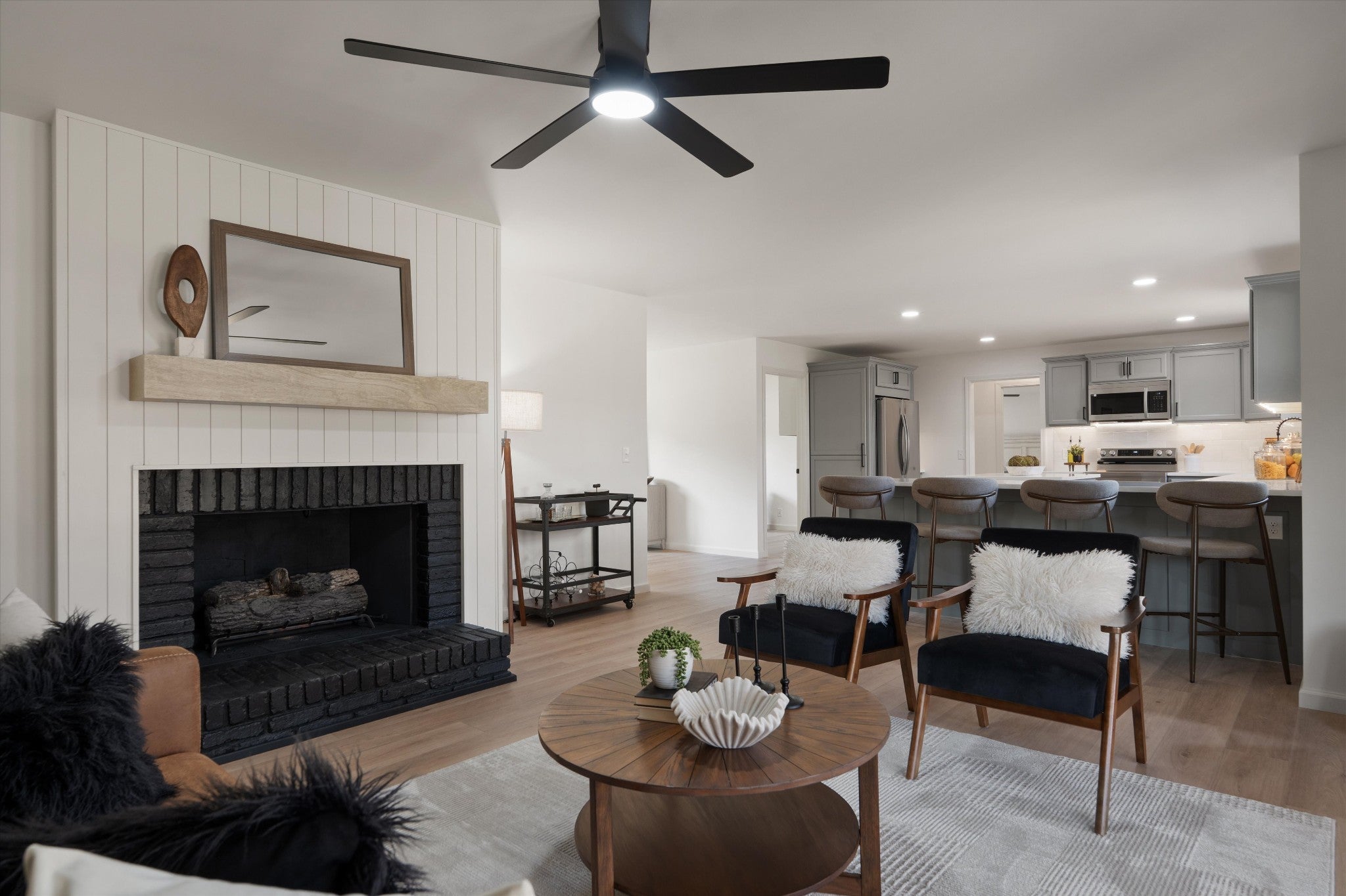 4-bed listing at 4074 Lake Pkwy, Hermitage