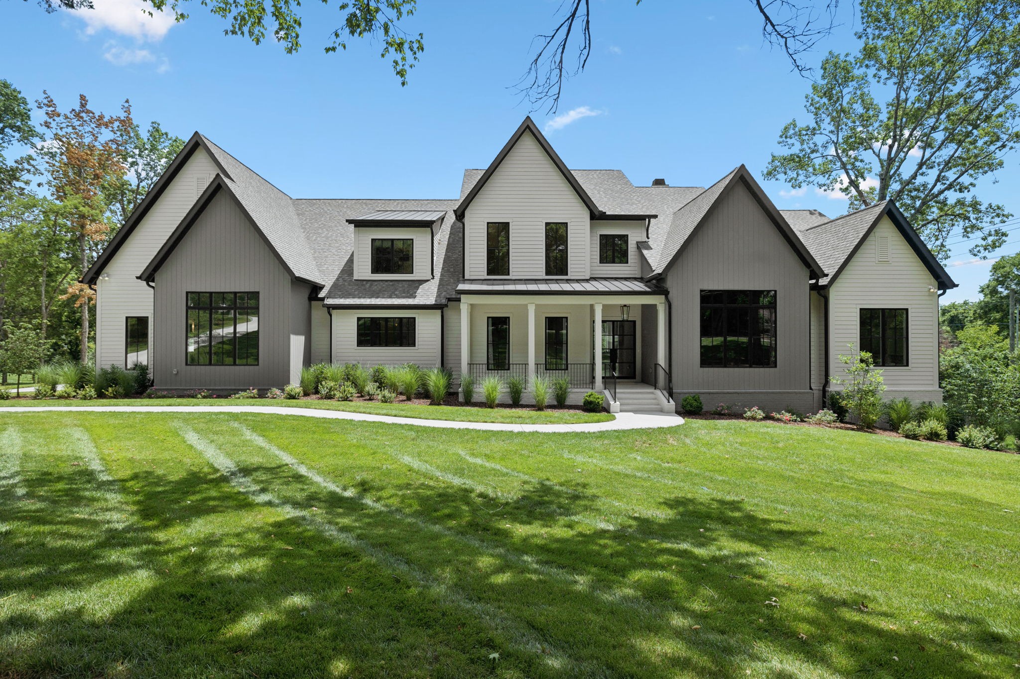 4530 Everett Dr