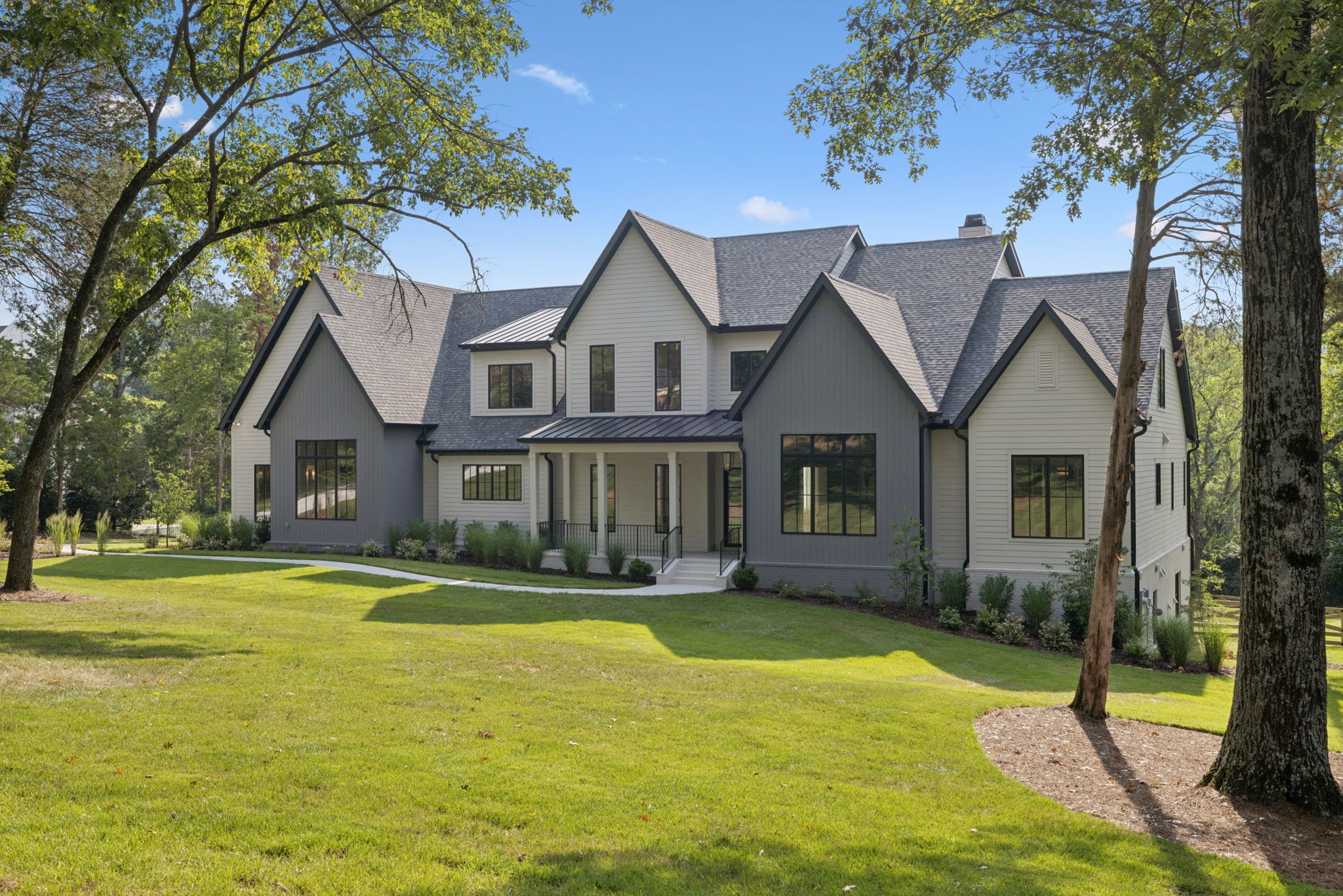 4530 Everett Dr