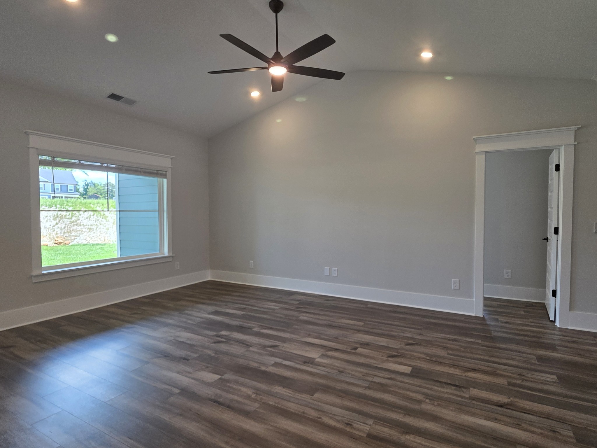 604 Silver Trace