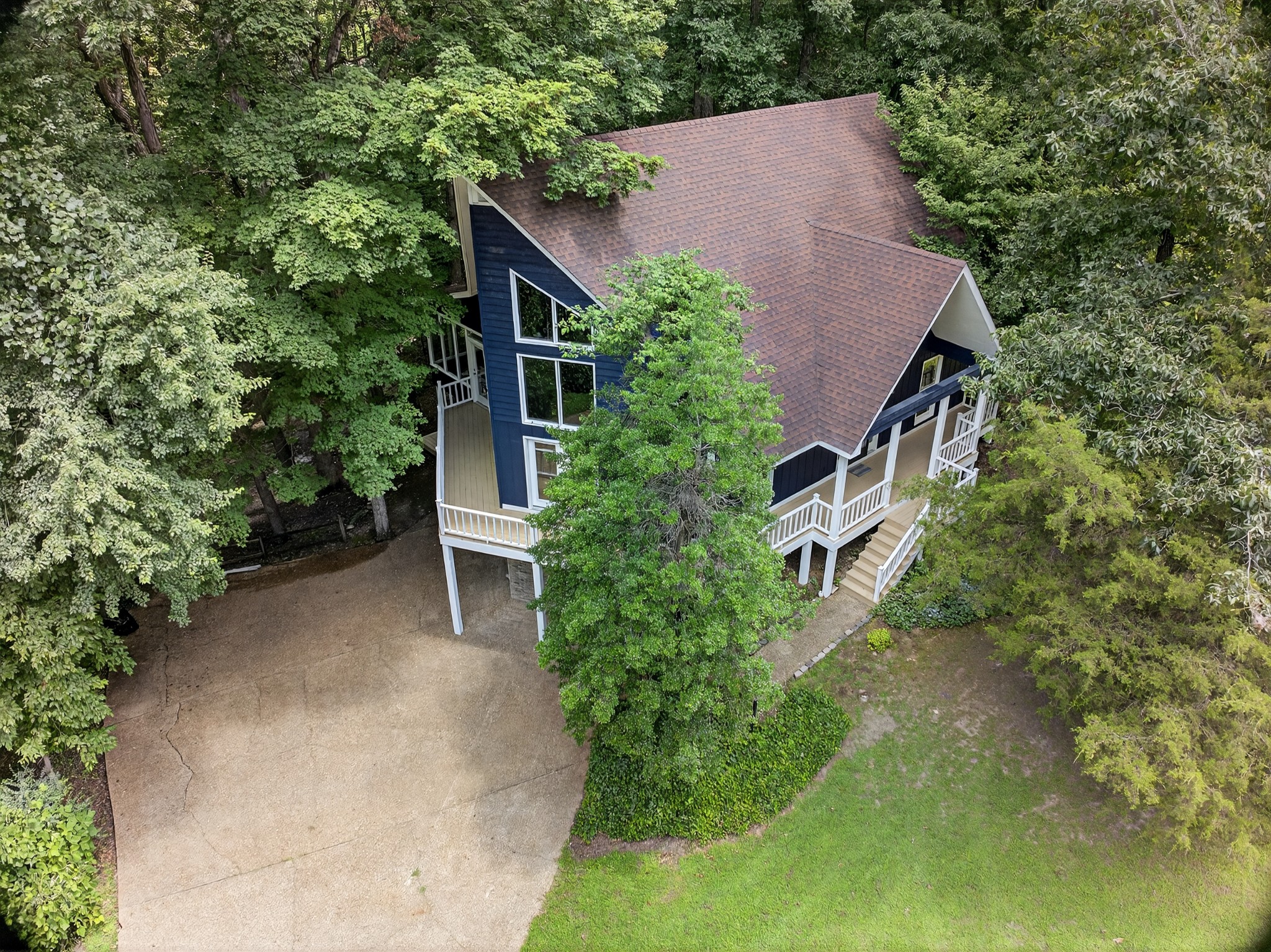 302 Jackie Dr