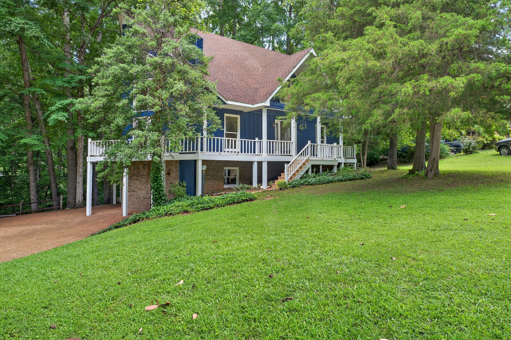 302 Jackie Dr