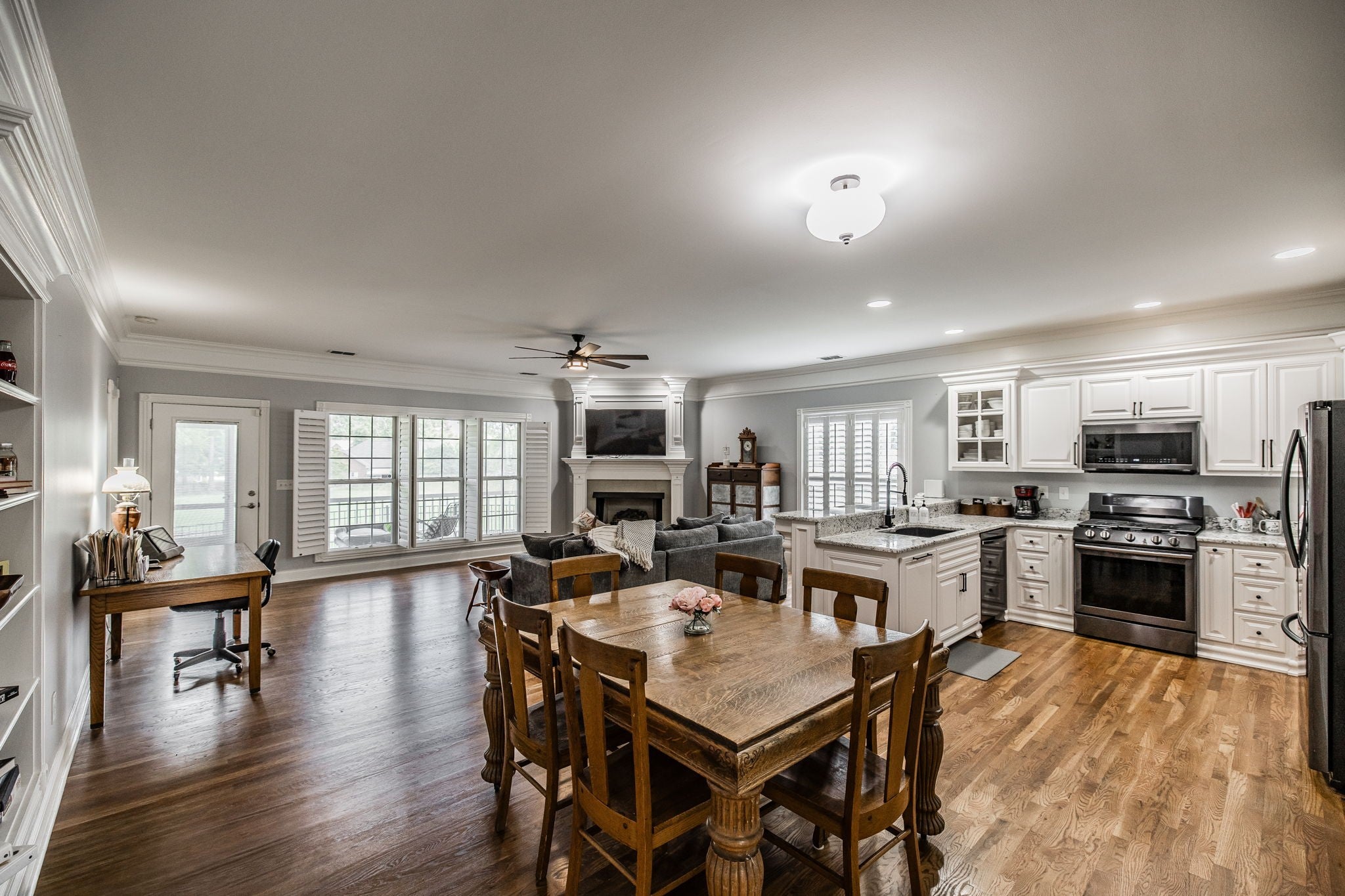 1119 Fairvue Village Ln