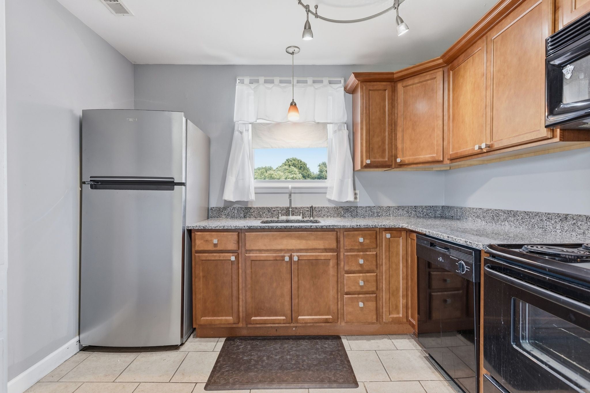 613 Hillsboro Rd B21