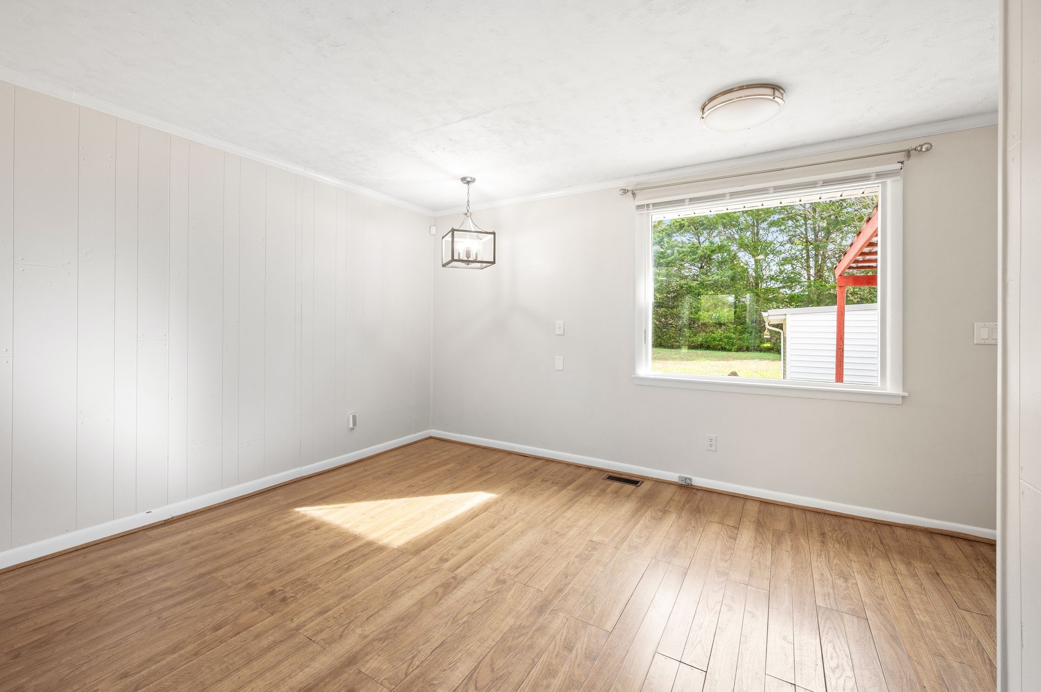 Smyrna, Tennessee 37167, United States, 3 Bedrooms Bedrooms, ,1 BathroomBathrooms,Residential,Active,235222