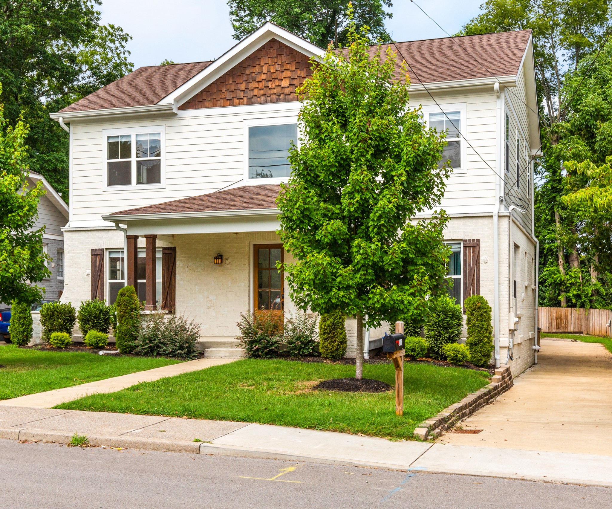 407 Scott Ave