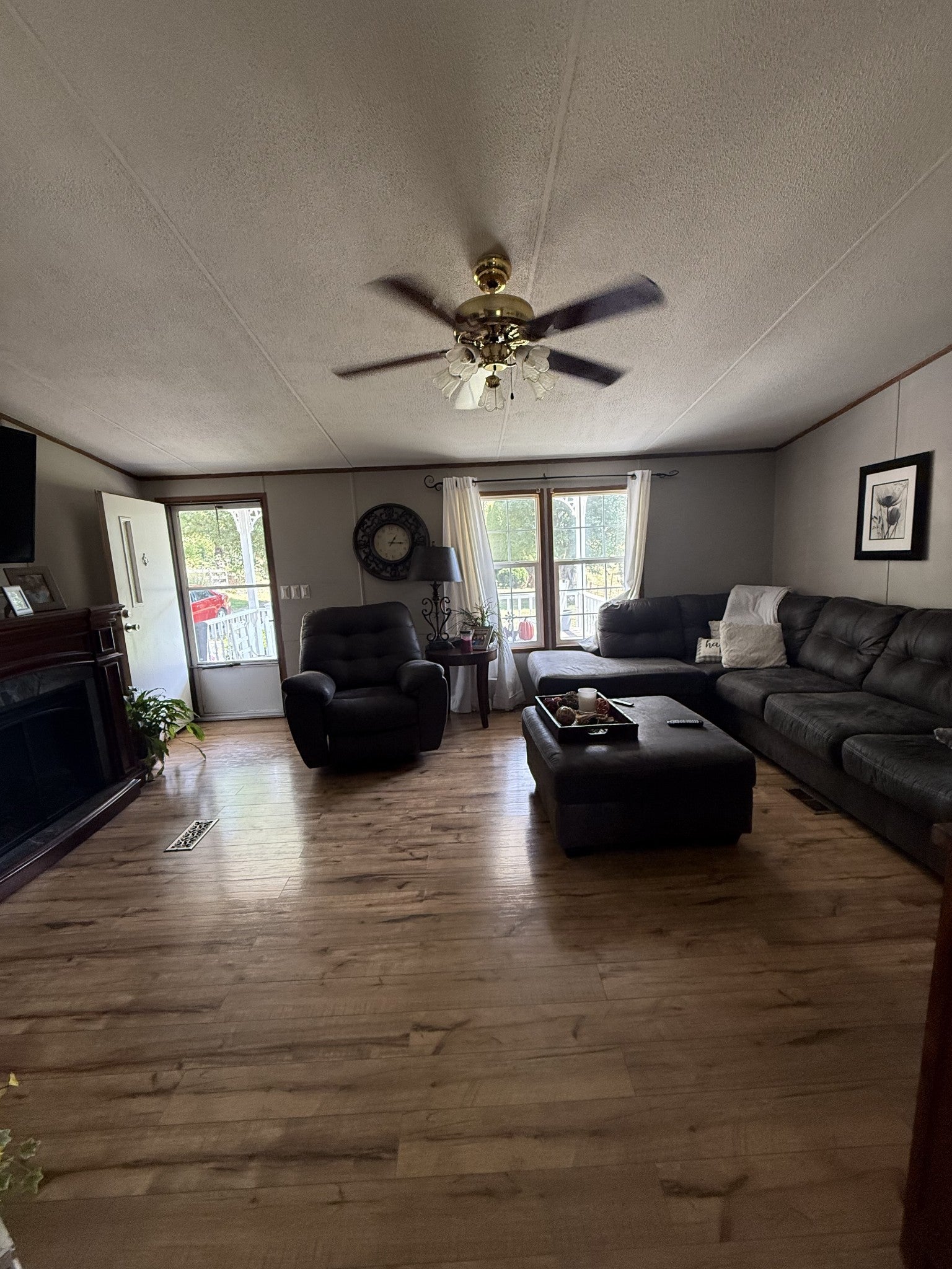 394 Leaths Branch Rd