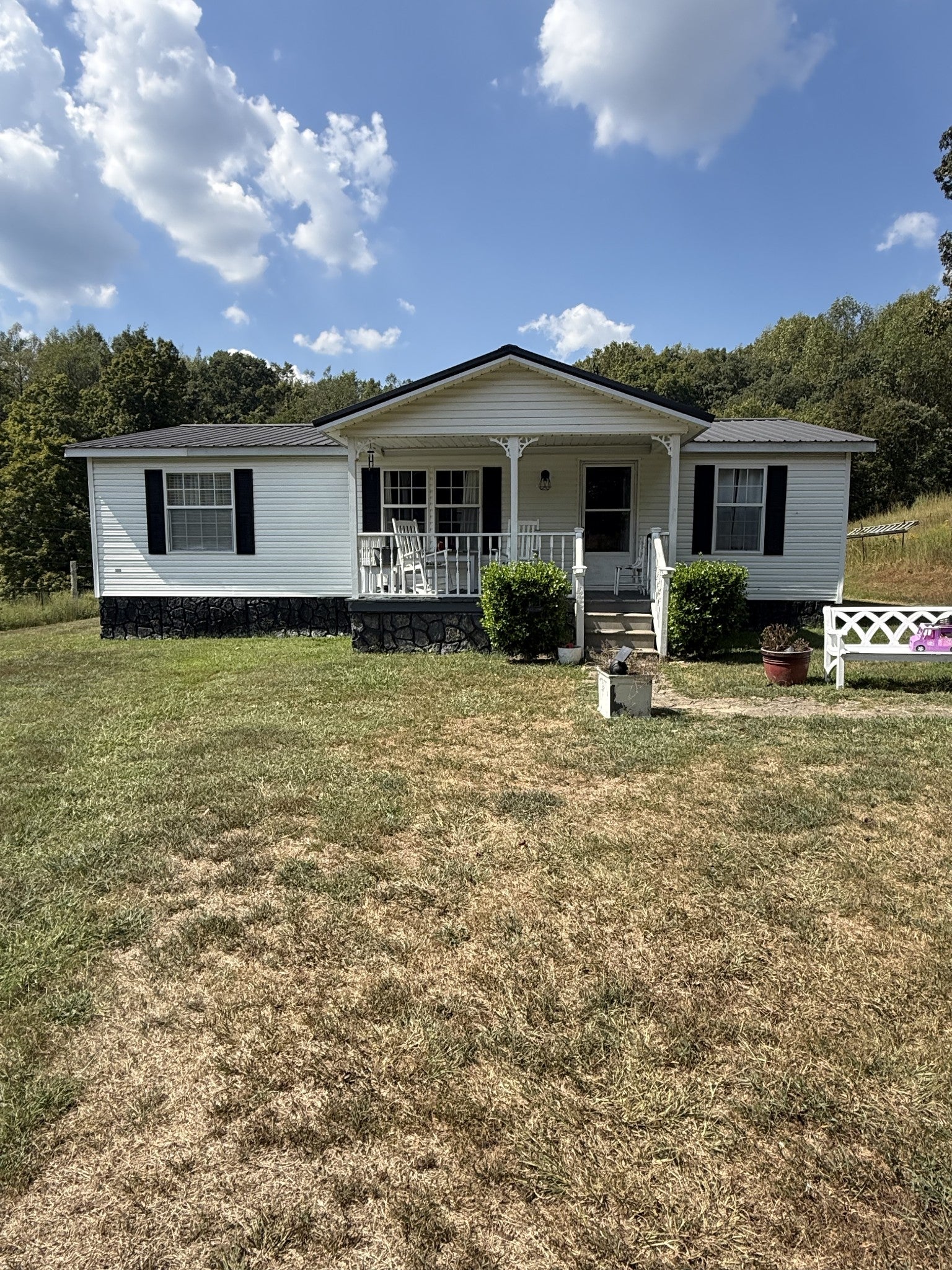 394 Leaths Branch Rd