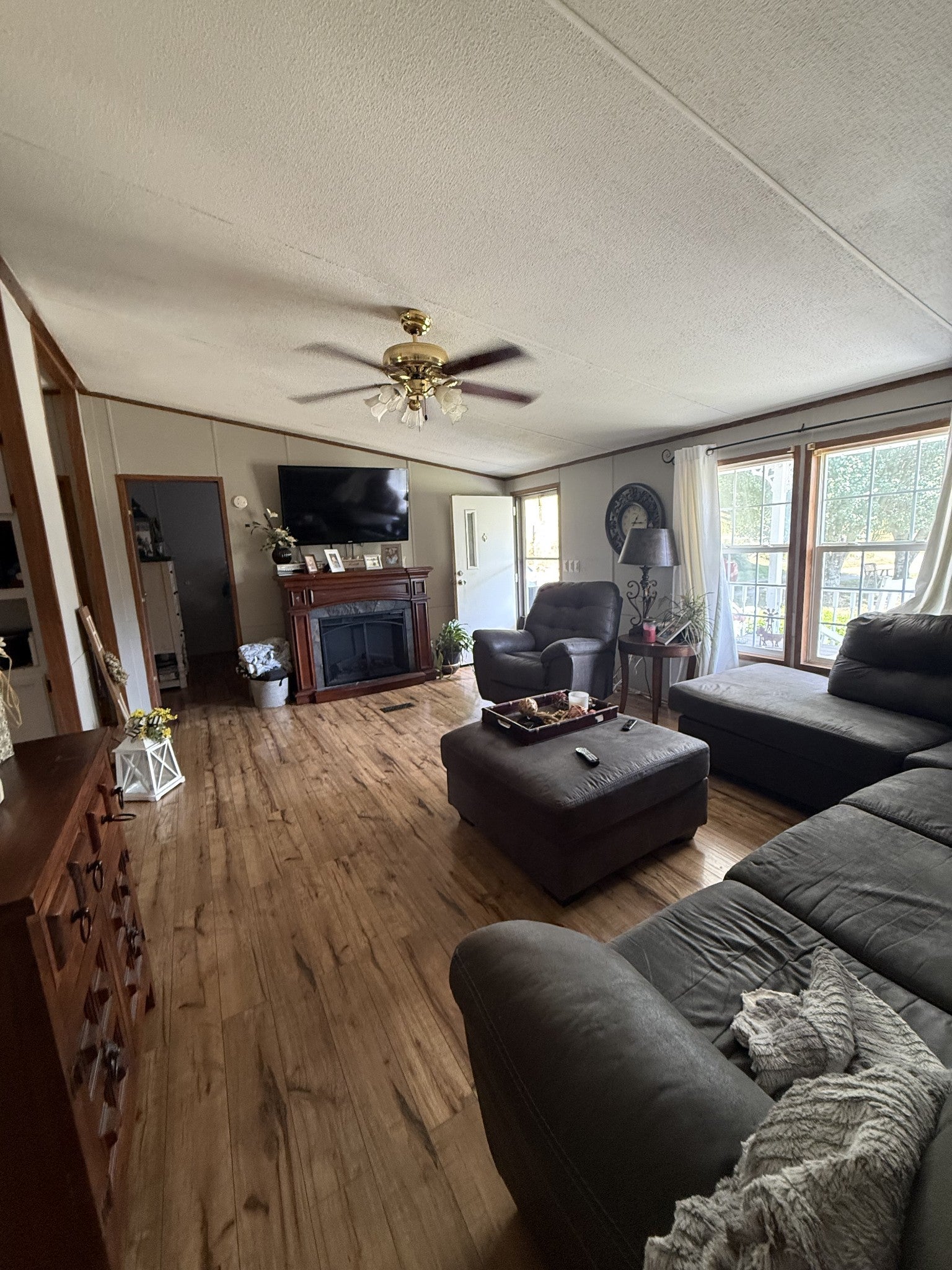 394 Leaths Branch Rd