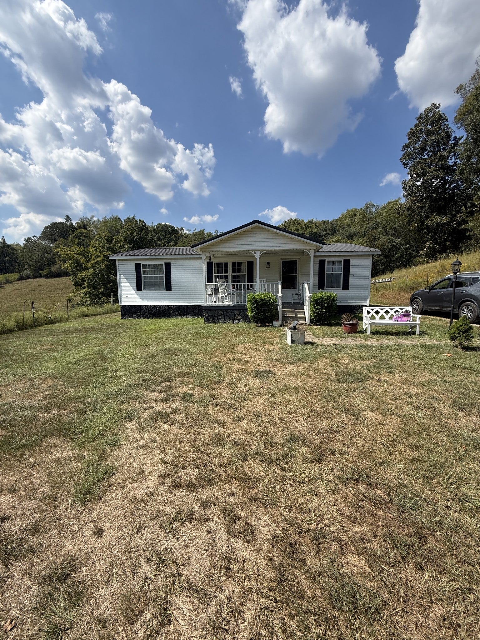 394 Leaths Branch Rd