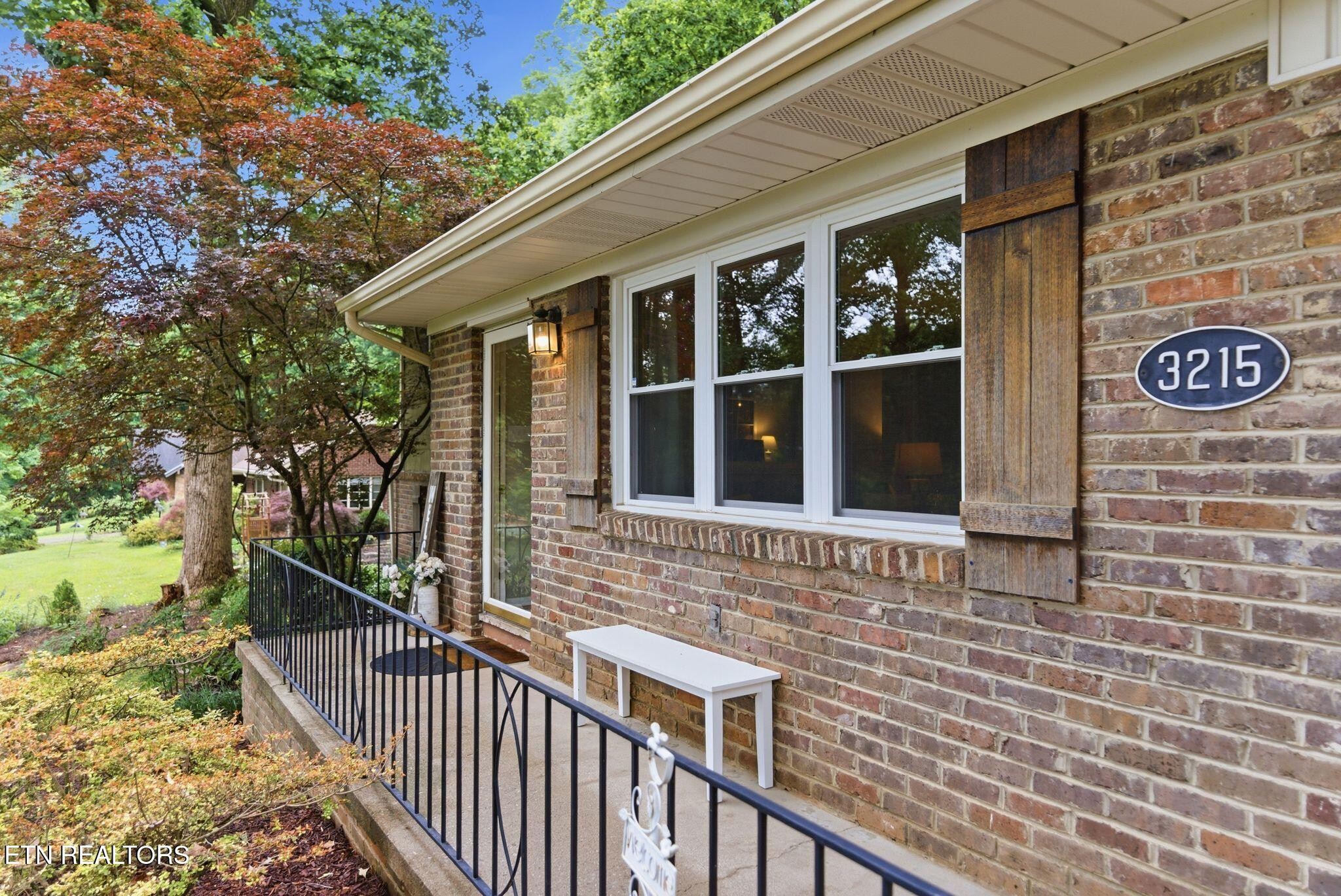 3215 Mount Vernon Drive