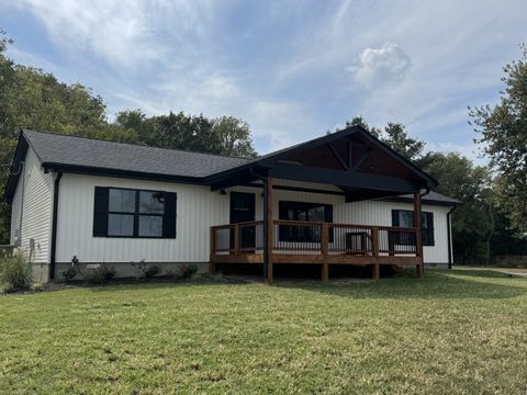 3943 Fykes Grove Rd Cedar Hill TN 37032
