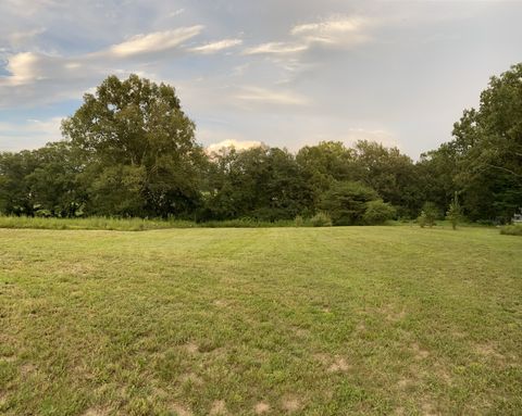 1541 Old Schoolhouse Rd Nunnelly TN 37137