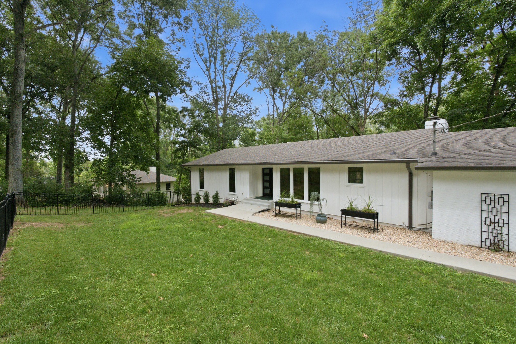 133 Featherstone Dr, Franklin TN 37069 5-bed home, photo 4 of 30
