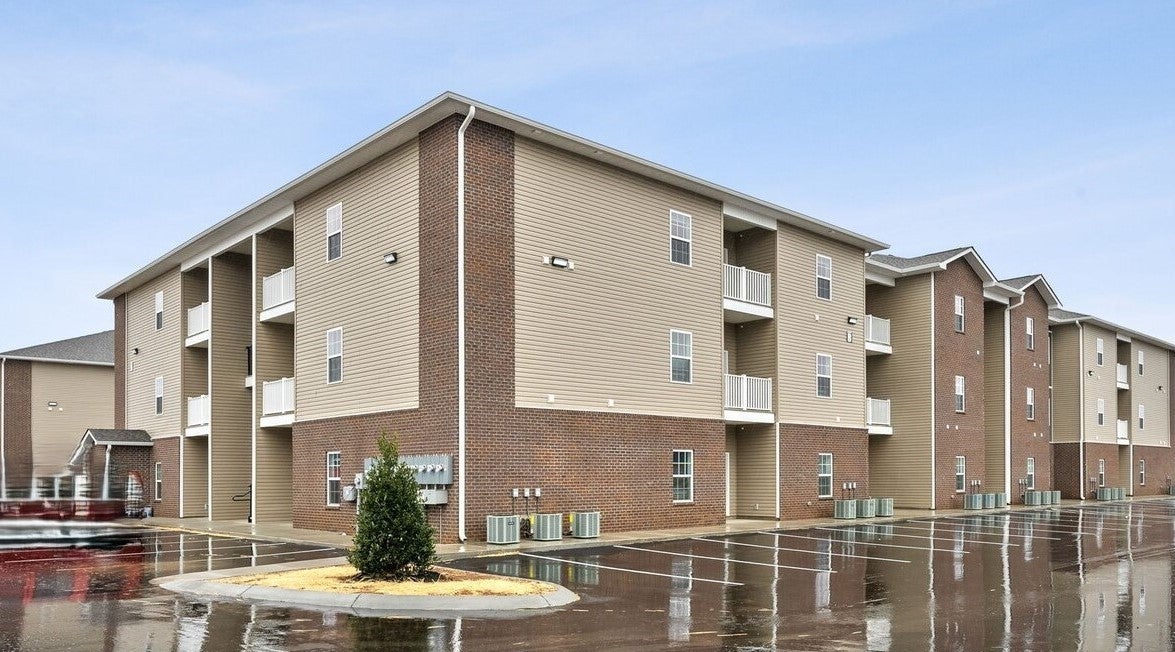 850 Professional Park Dr B2