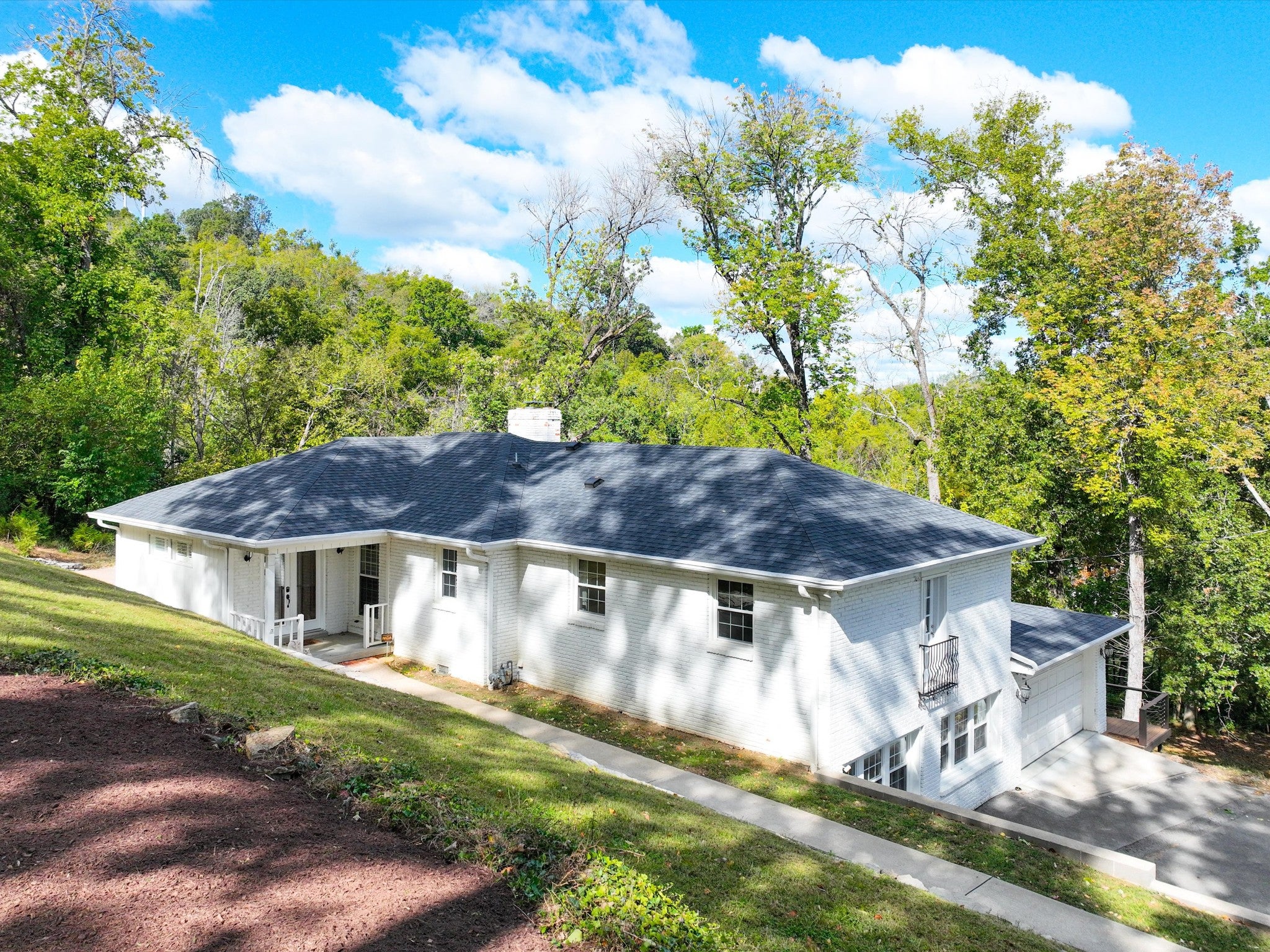 3-bed listing at 1504 Dresden Cir, Nashville