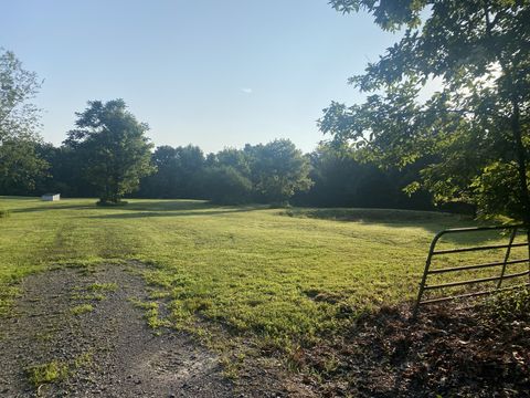 1772 S Fork Rd Whitleyville TN 38588