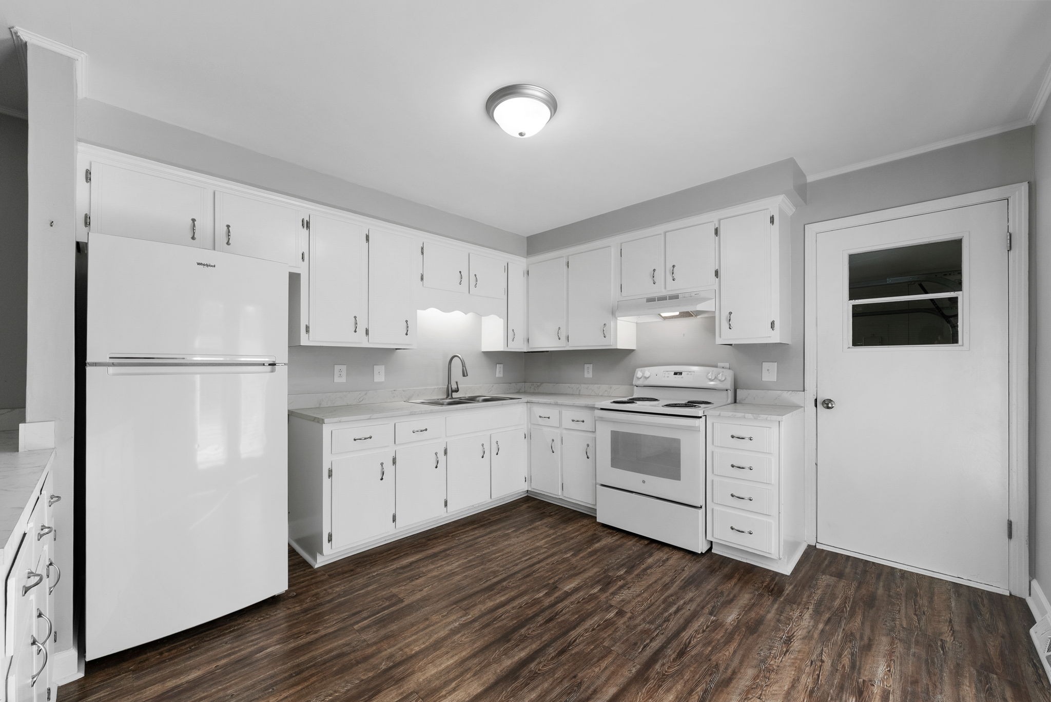 Clarksville, Tennessee 37043, United States, 2 Bedrooms Bedrooms, ,1 BathroomBathrooms,Residential,Active,212813